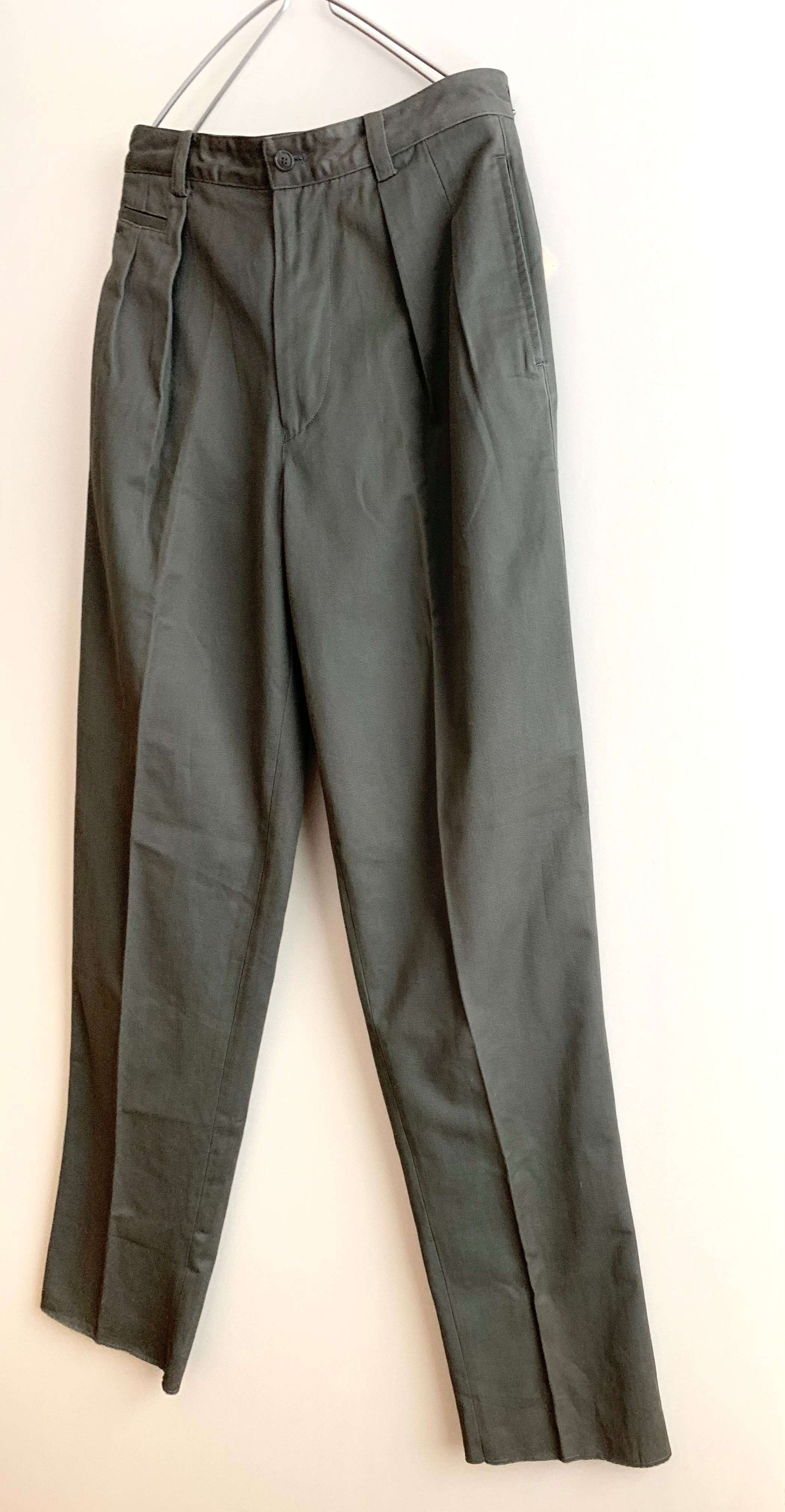 【 ISSEY MIYAKE 】
2TAC CHINO PANTS
