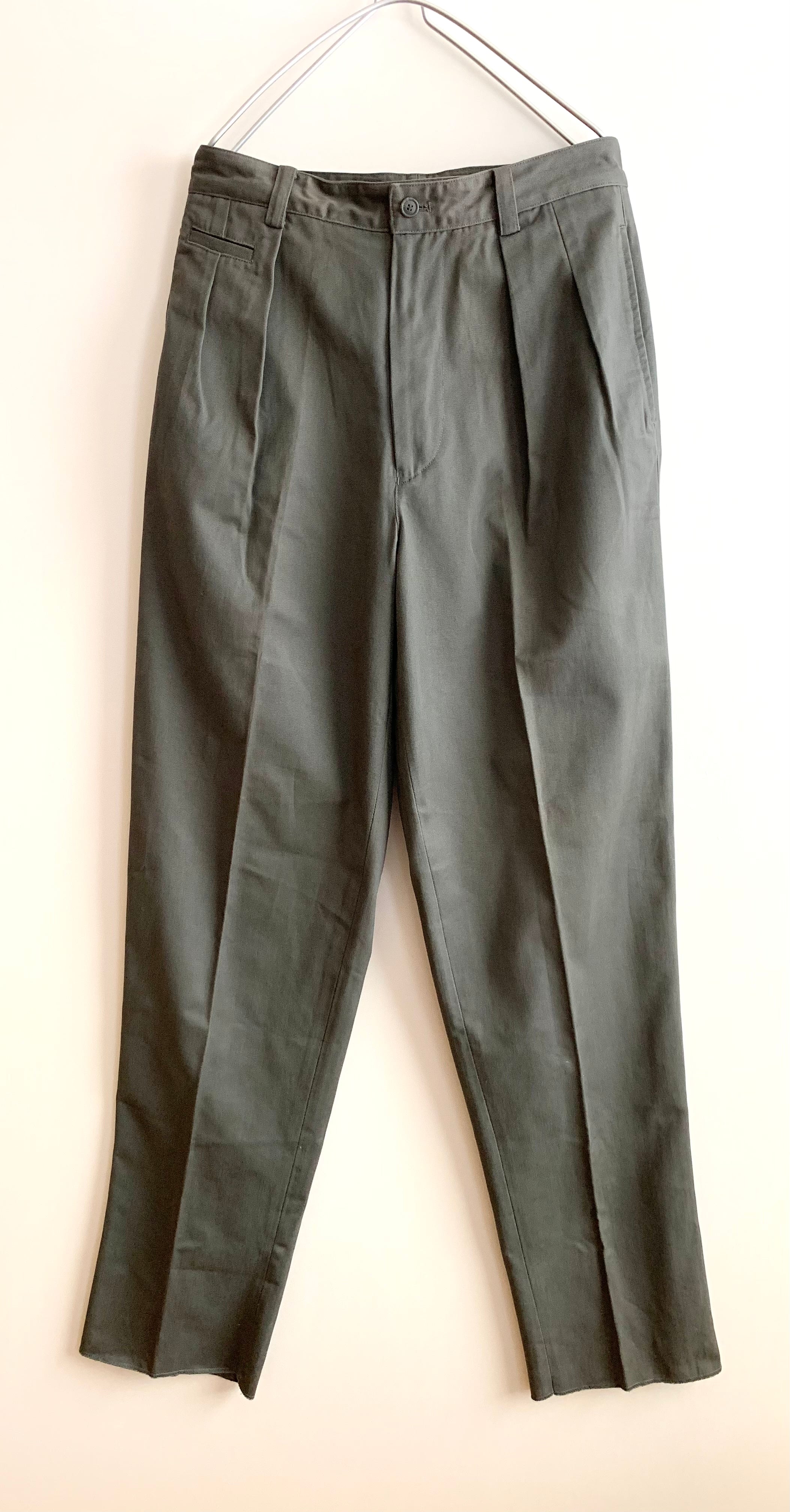 【 ISSEY MIYAKE 】
2TAC CHINO PANTS