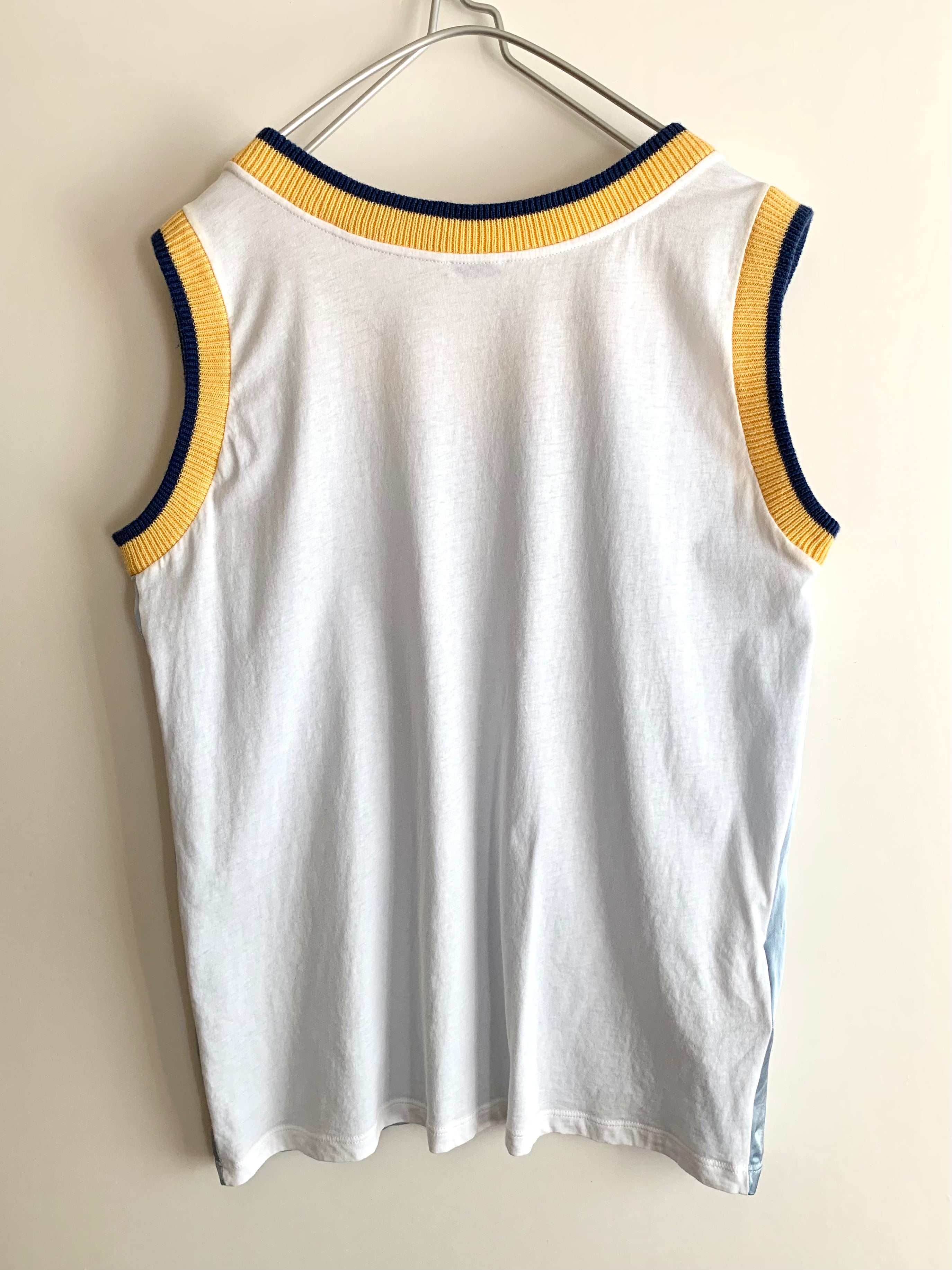 【 MIU MIU 】Schoul Design No-sleeve T-shirts