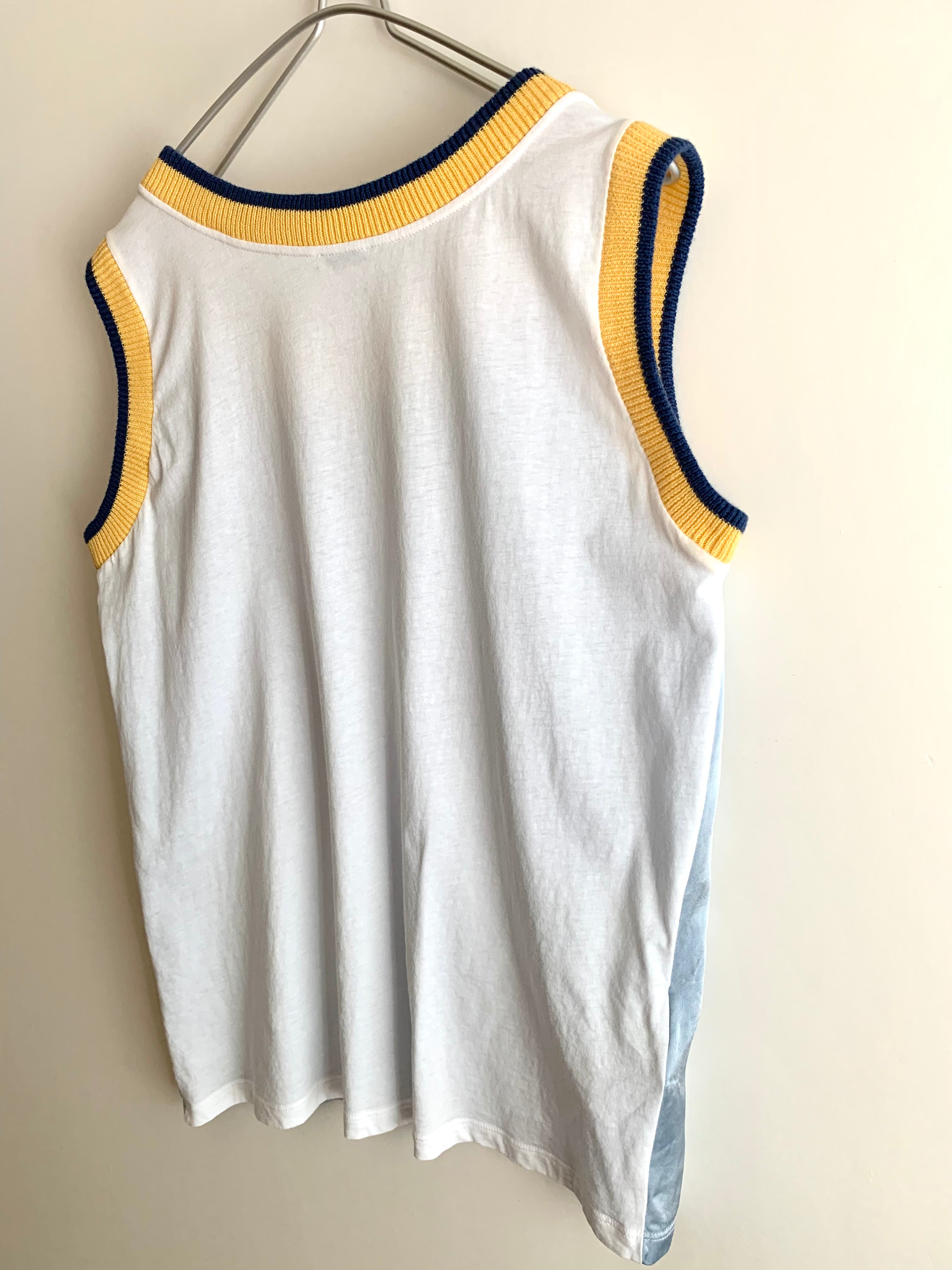 【 MIU MIU 】Schoul Design No-sleeve T-shirts