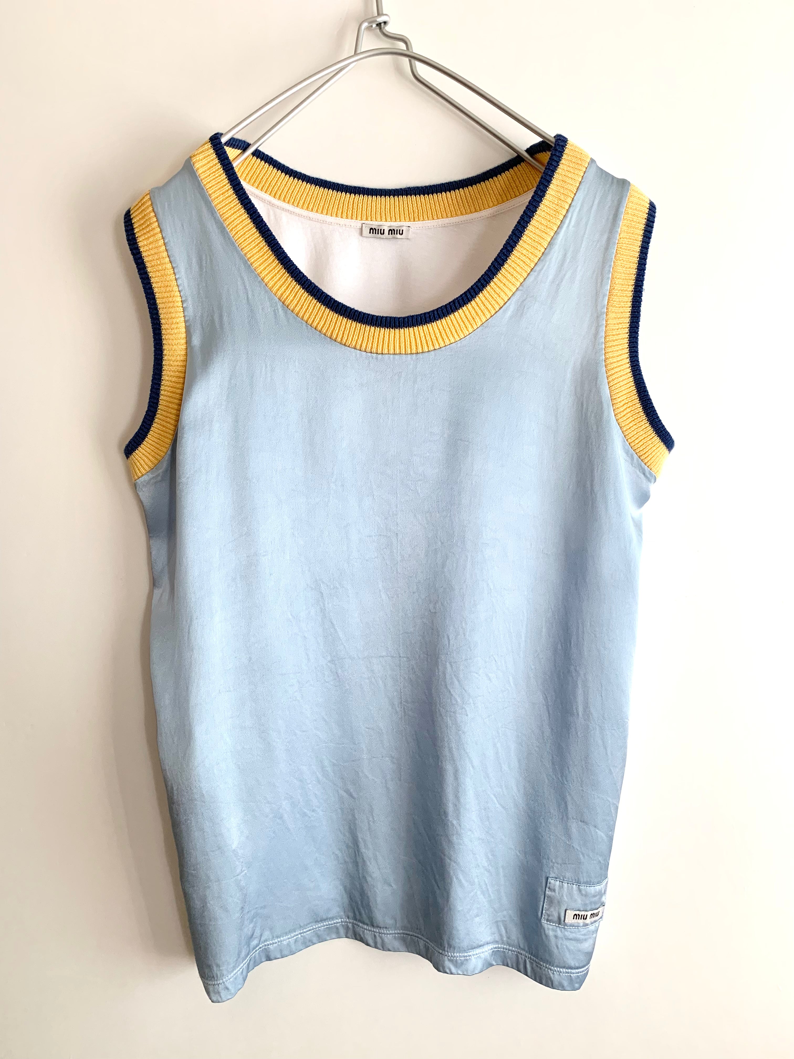 【 MIU MIU 】Schoul Design No-sleeve T-shirts