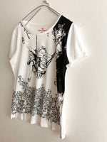 画像をギャラリービューアに読み込む, 【 Vivienne Westwood Red label 】Shoe flying Headless Girl  T-shirts
