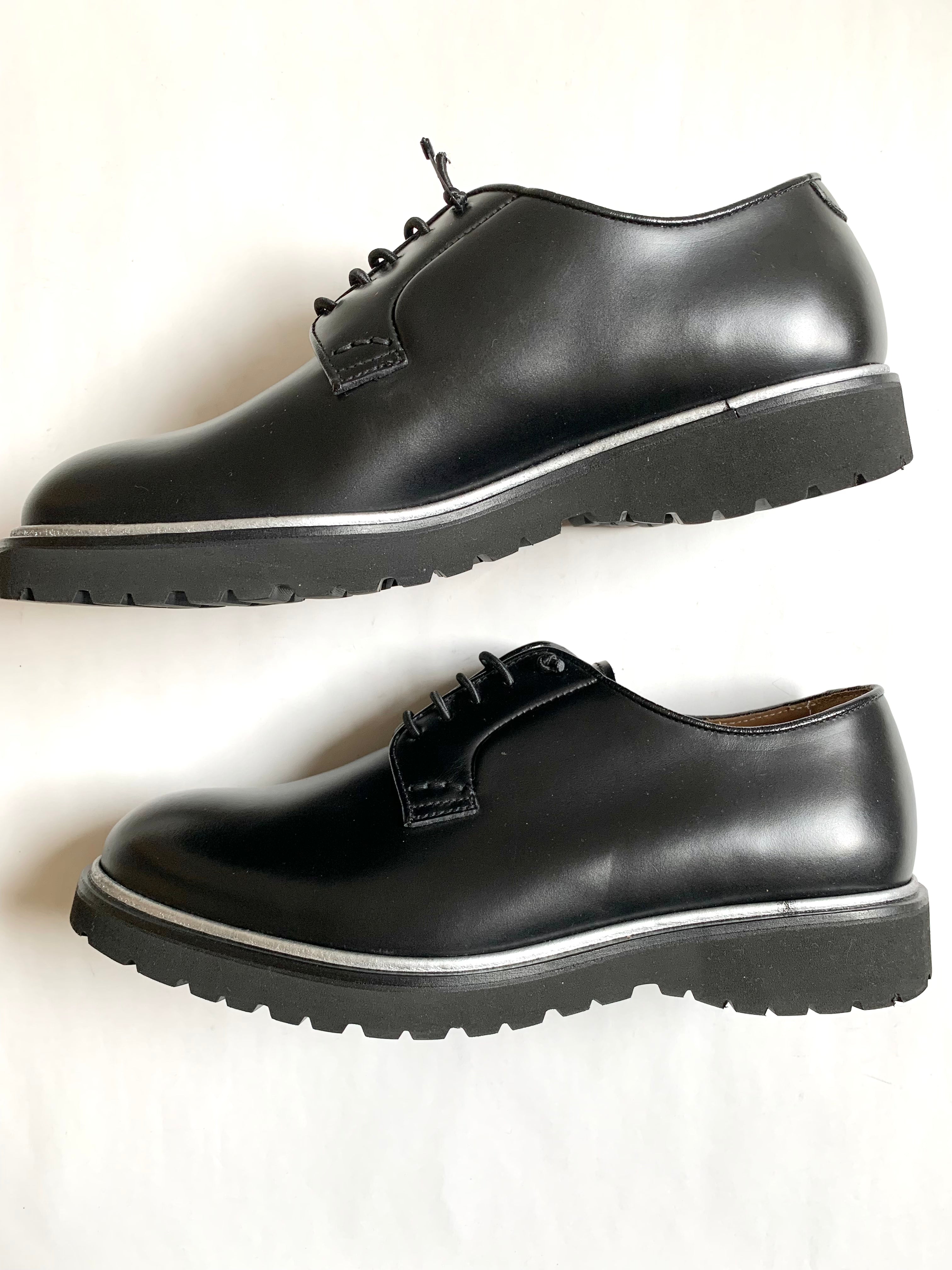 【 DOUCAL’S 】Piping design Plain toe Shoes