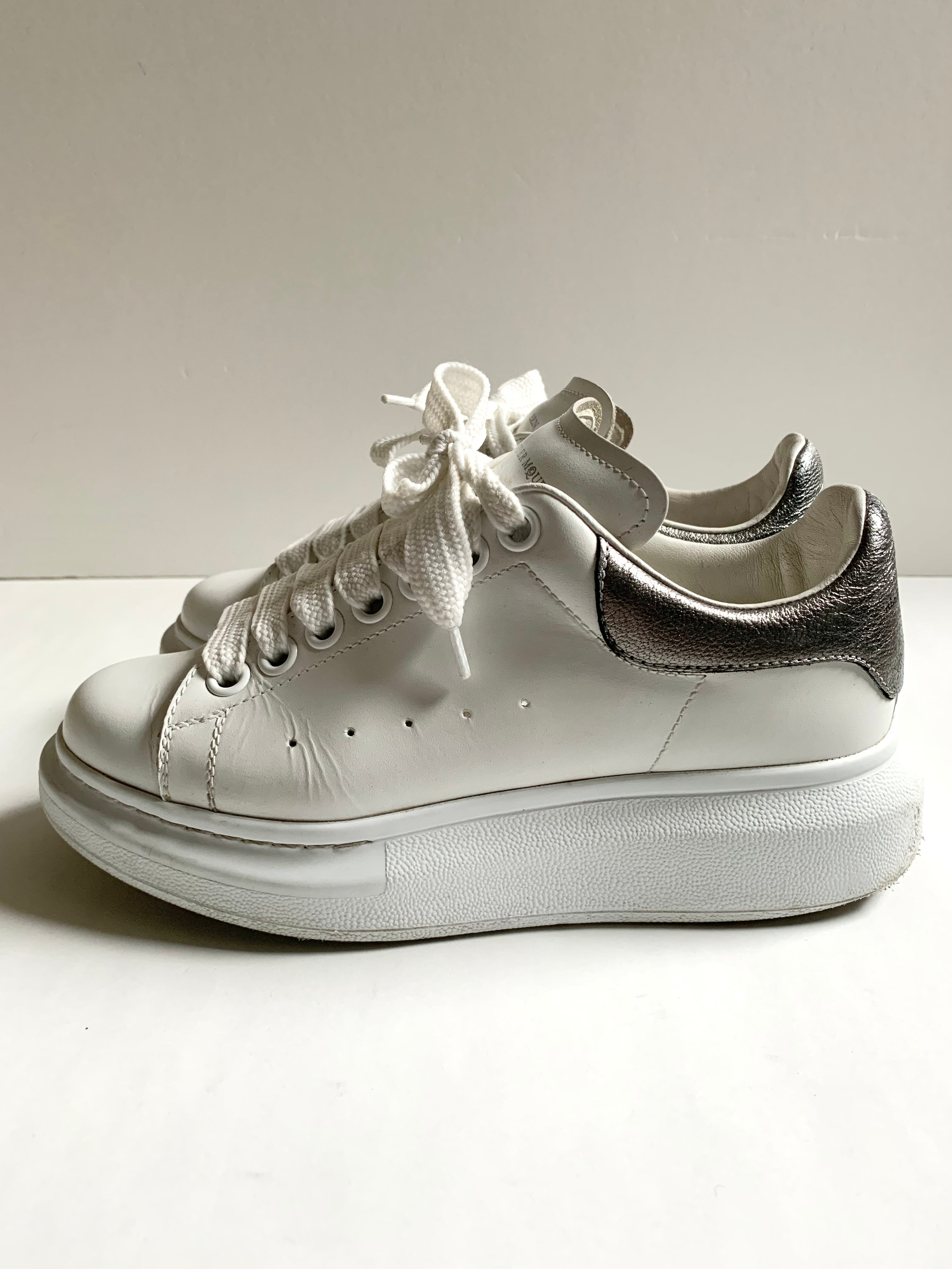 【 ALEXANDER McQEEN 】 Thick sole Sneakers