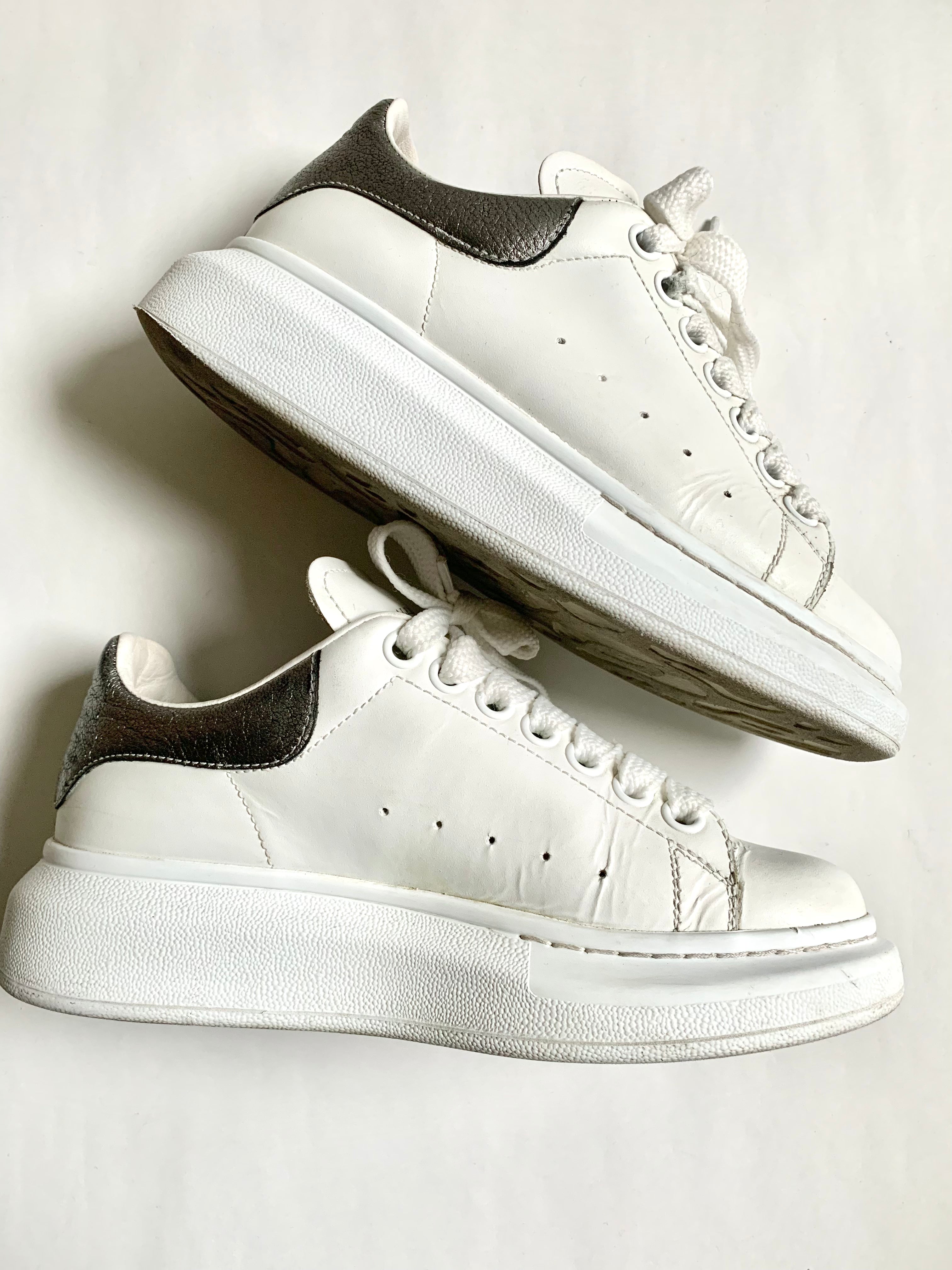【 ALEXANDER McQEEN 】 Thick sole Sneakers