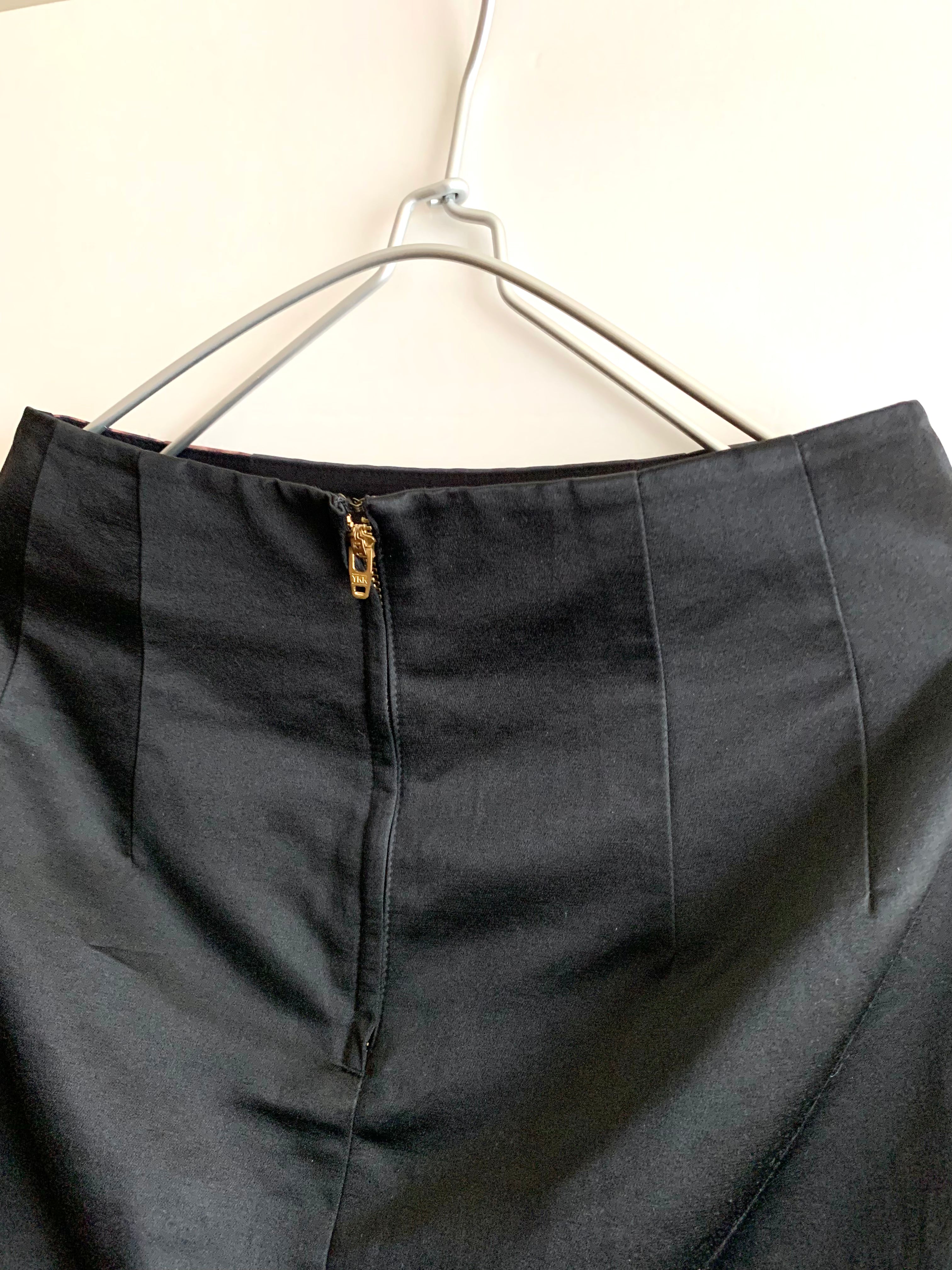 【 TOGA ARCIVES Nude ART Print Skirt