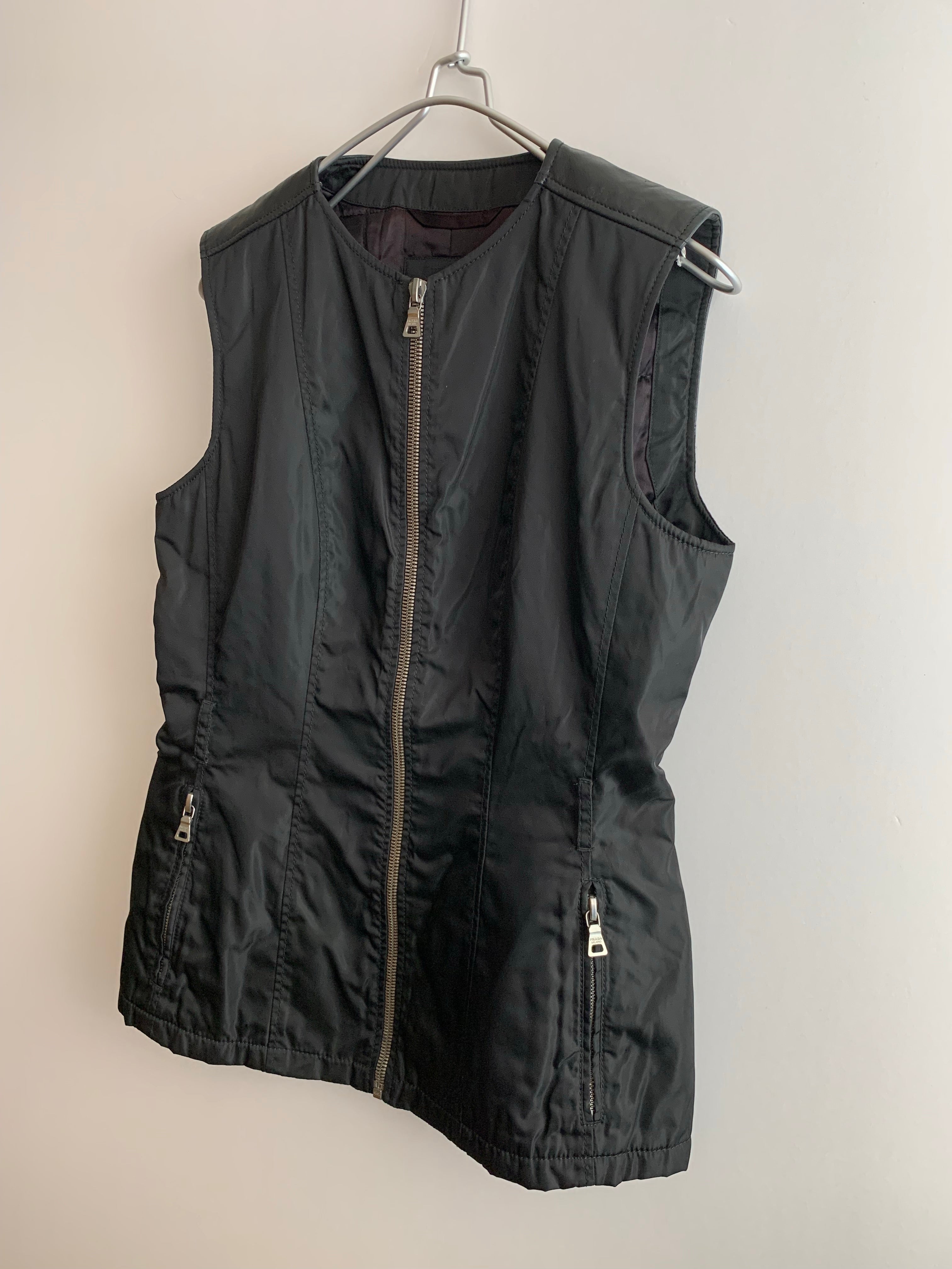 【 PRADA 】NYLON×LEATHER VEST