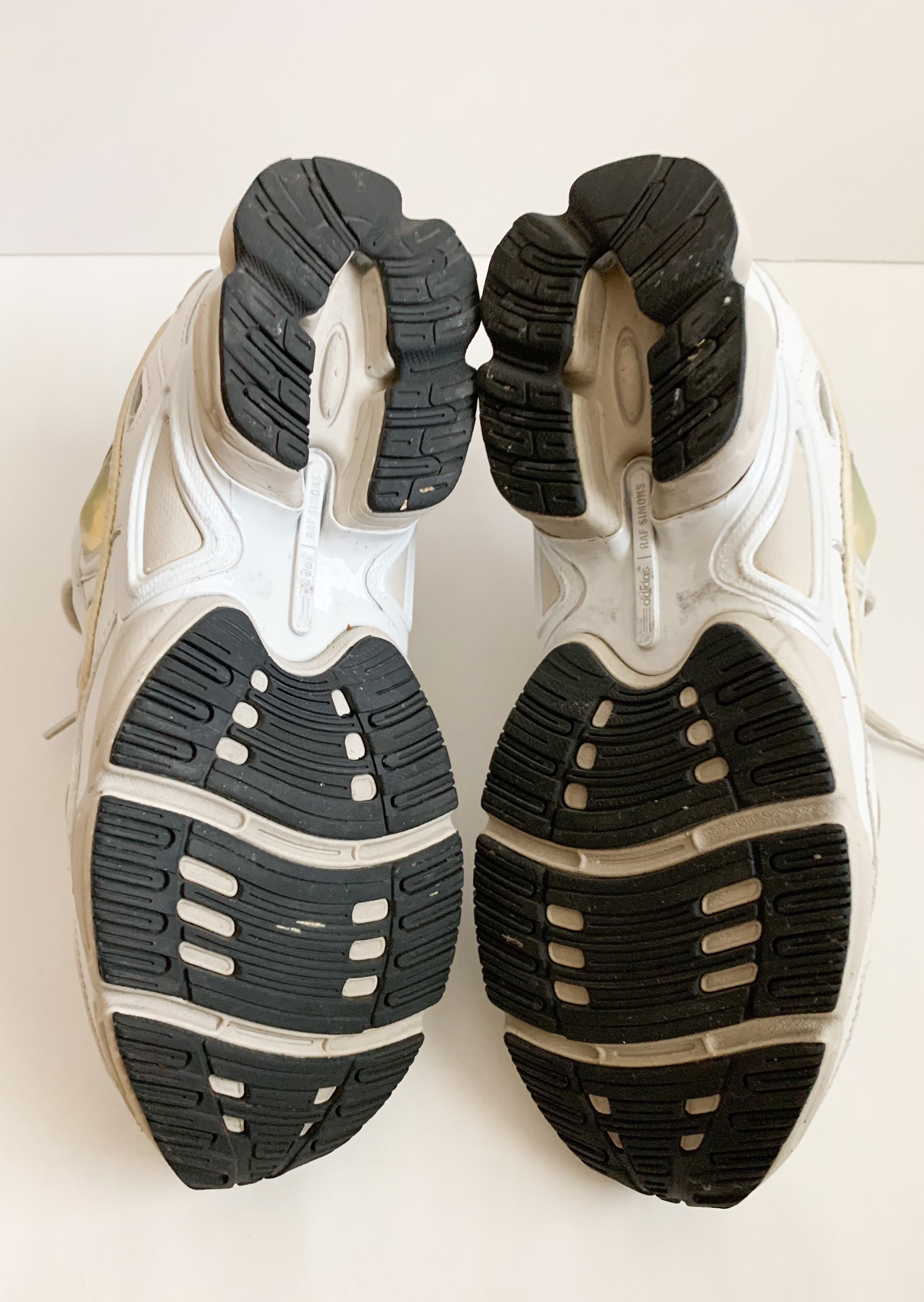 【 RAF SIMONS × ADIDAS 】Ozweego