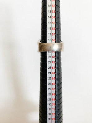 【 PUERTA DEL SOL 】Spade Ring