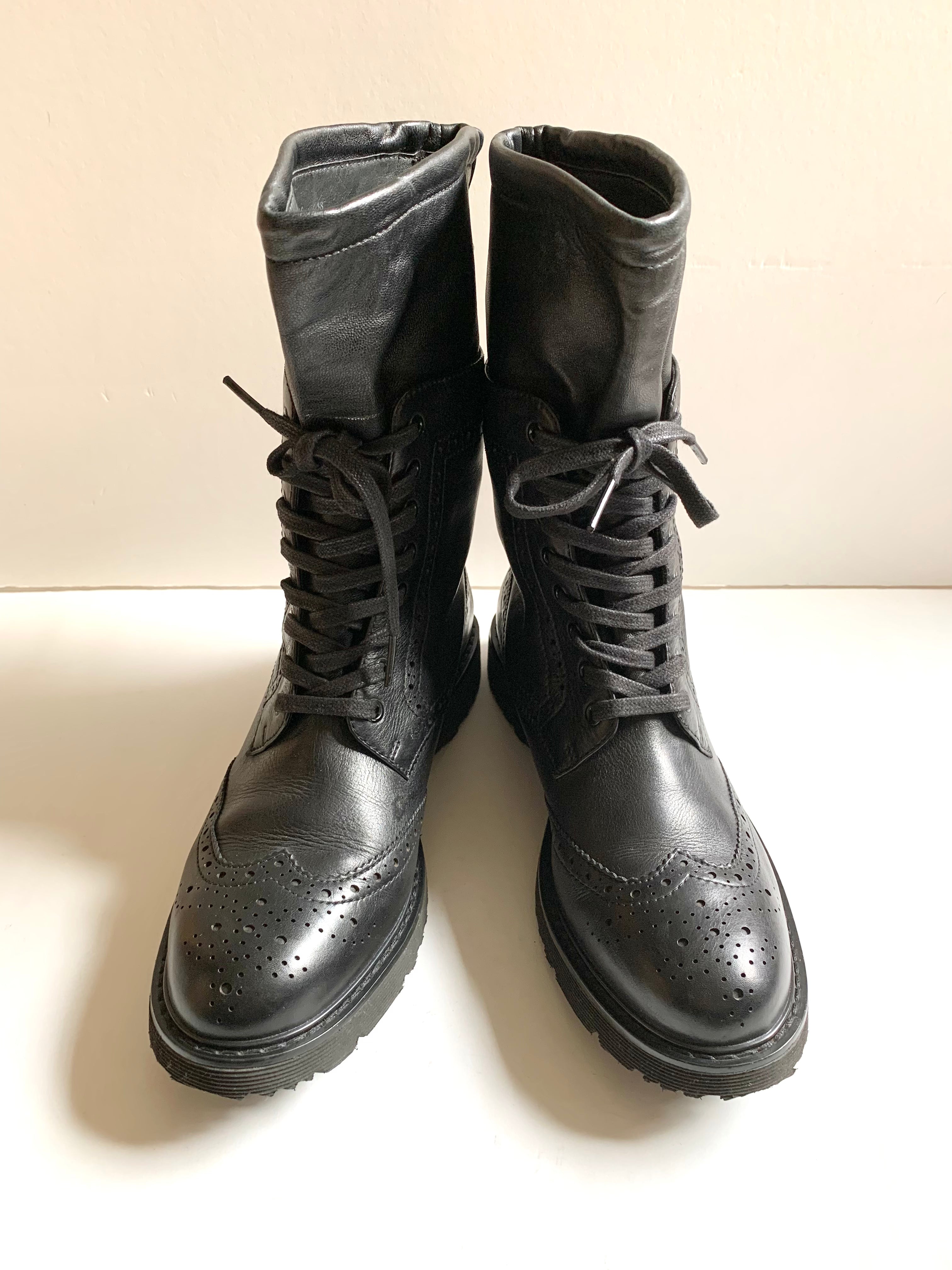 【 PRADA 】Wing tip Layerd Shoes