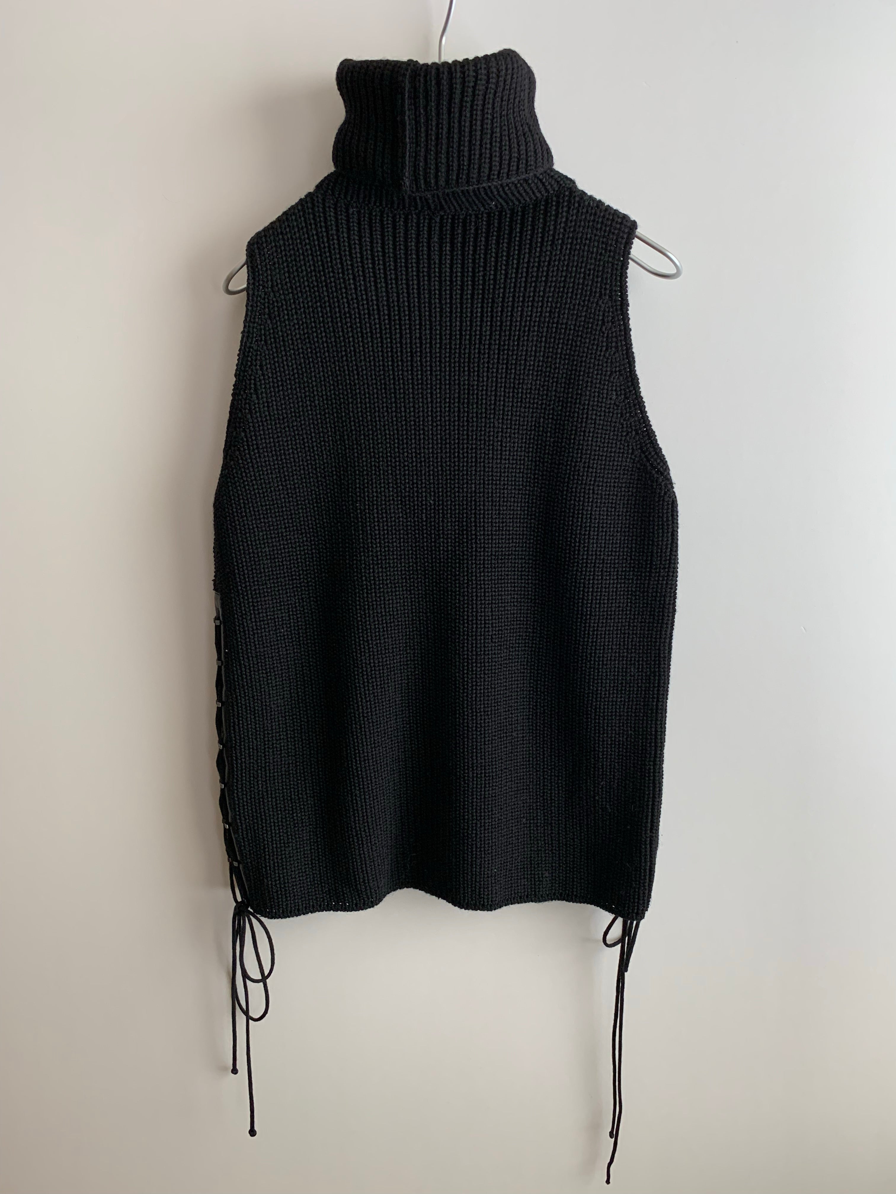 【 GUCCI 】LACE UP KNIT VEST