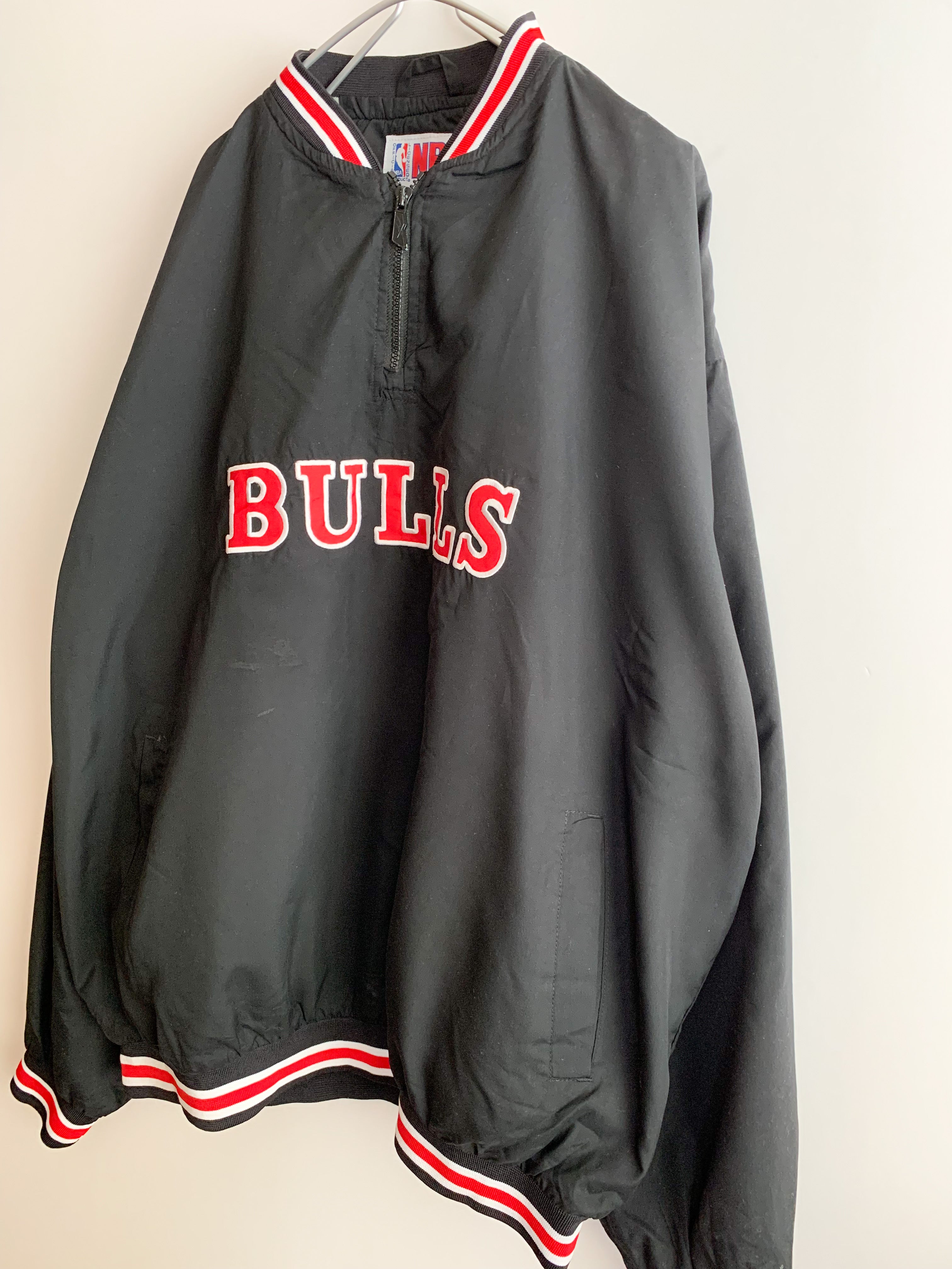 【 90s Reebok 】CHICAGO BULLS  NYLON JACKET