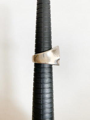 【 PUERTA DEL SOL 】Spade Ring