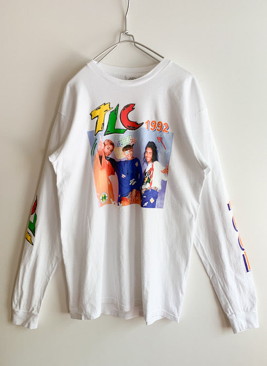【 CROSS COLOURS 】 "TLC" Print Long Sleeve T-Shirts