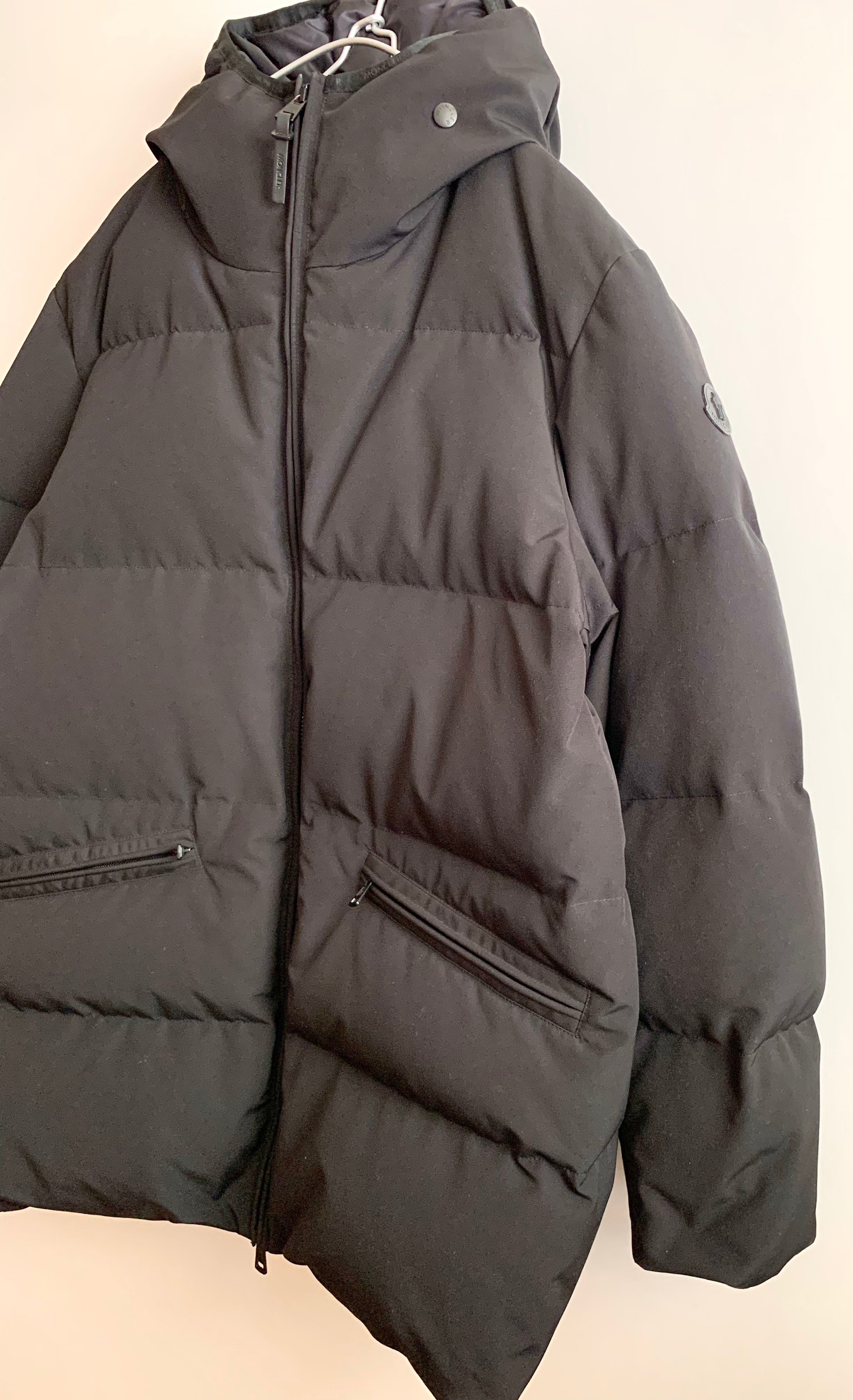 【 MONCLER 】Montsouris Giubbotto Down Jacket