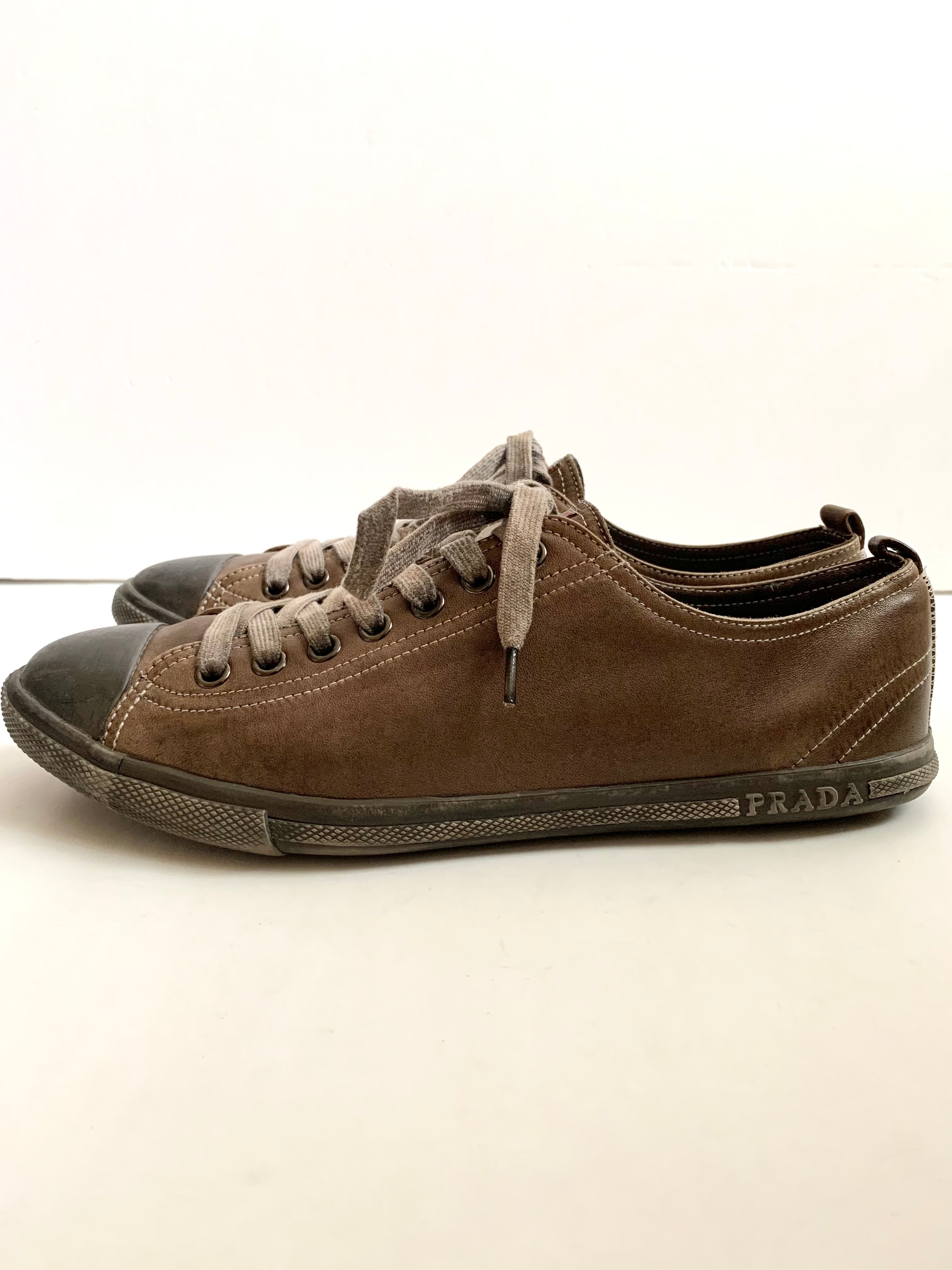 【 PRADA 】Leather Sneaker