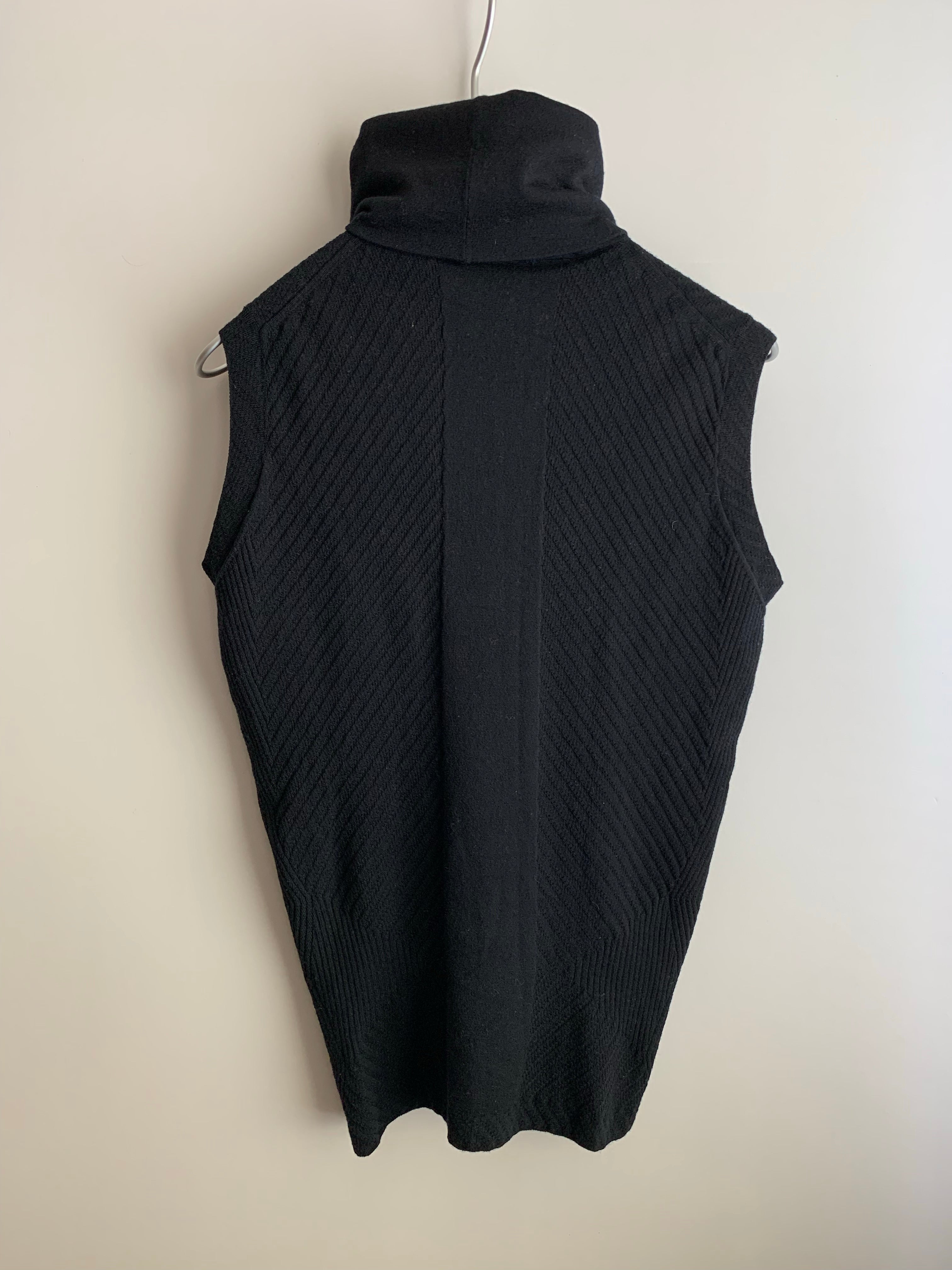 【 JIL SANDER 】TURTLE NECK KNIT VEST