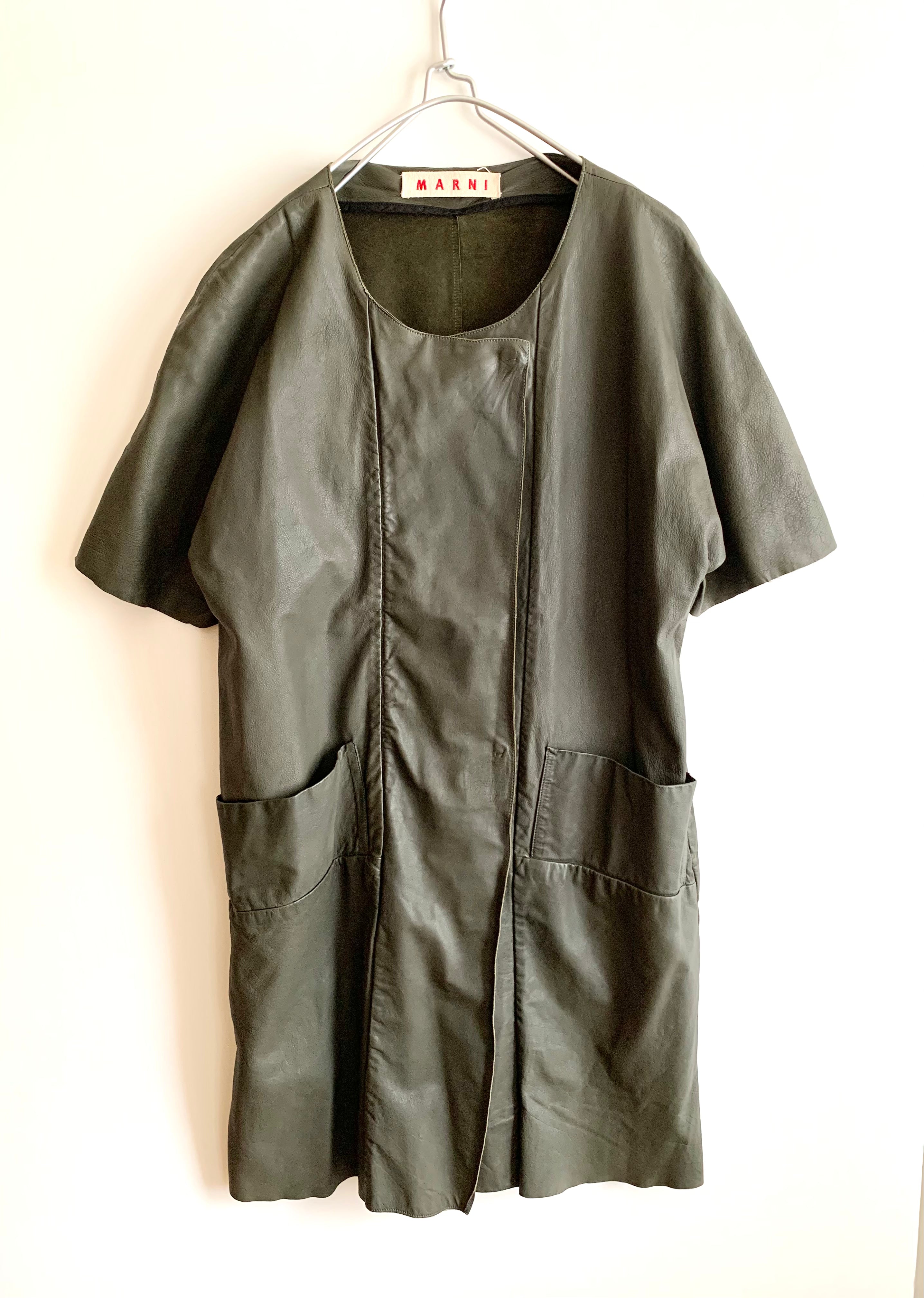 【 MARNI 】 Short Sleeve Leather coat
