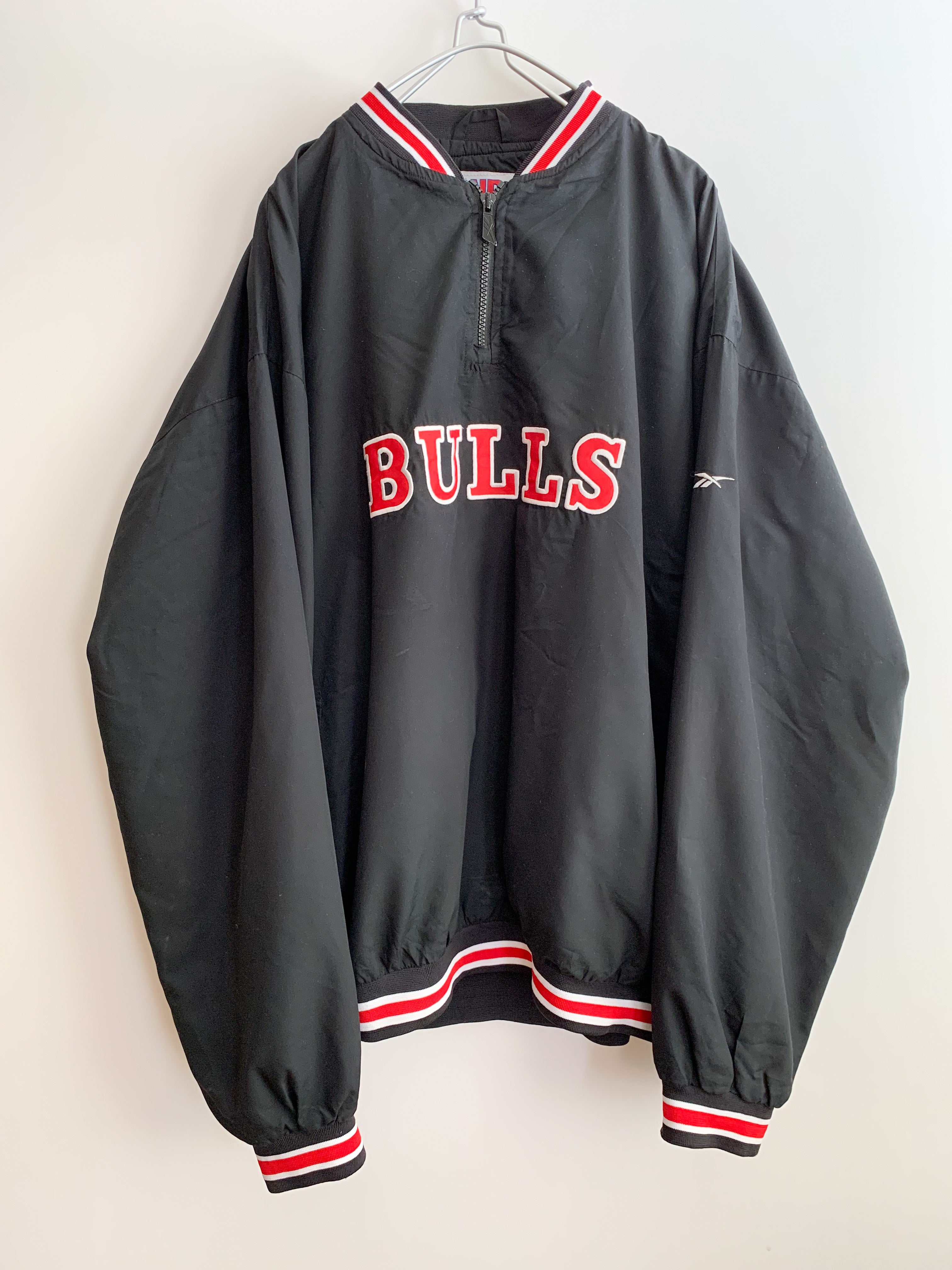 【 90s Reebok 】CHICAGO BULLS  NYLON JACKET