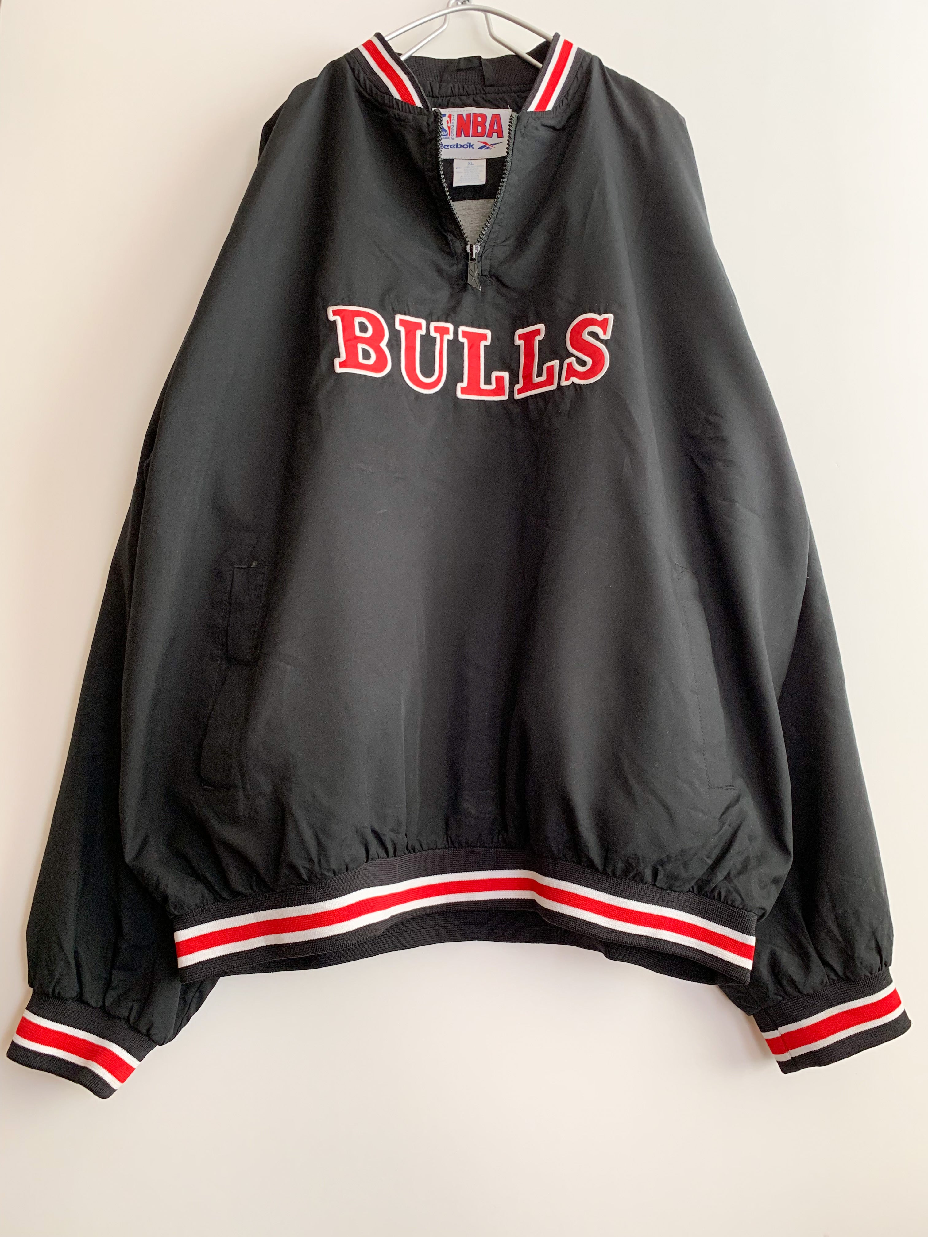 【 90s Reebok 】CHICAGO BULLS  NYLON JACKET